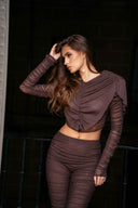 RUCHED  DETAIL PADDED SHOULDER CROP TOP - CHOCOLATE