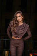 RUCHED  DETAIL PADDED SHOULDER CROP TOP - CHOCOLATE
